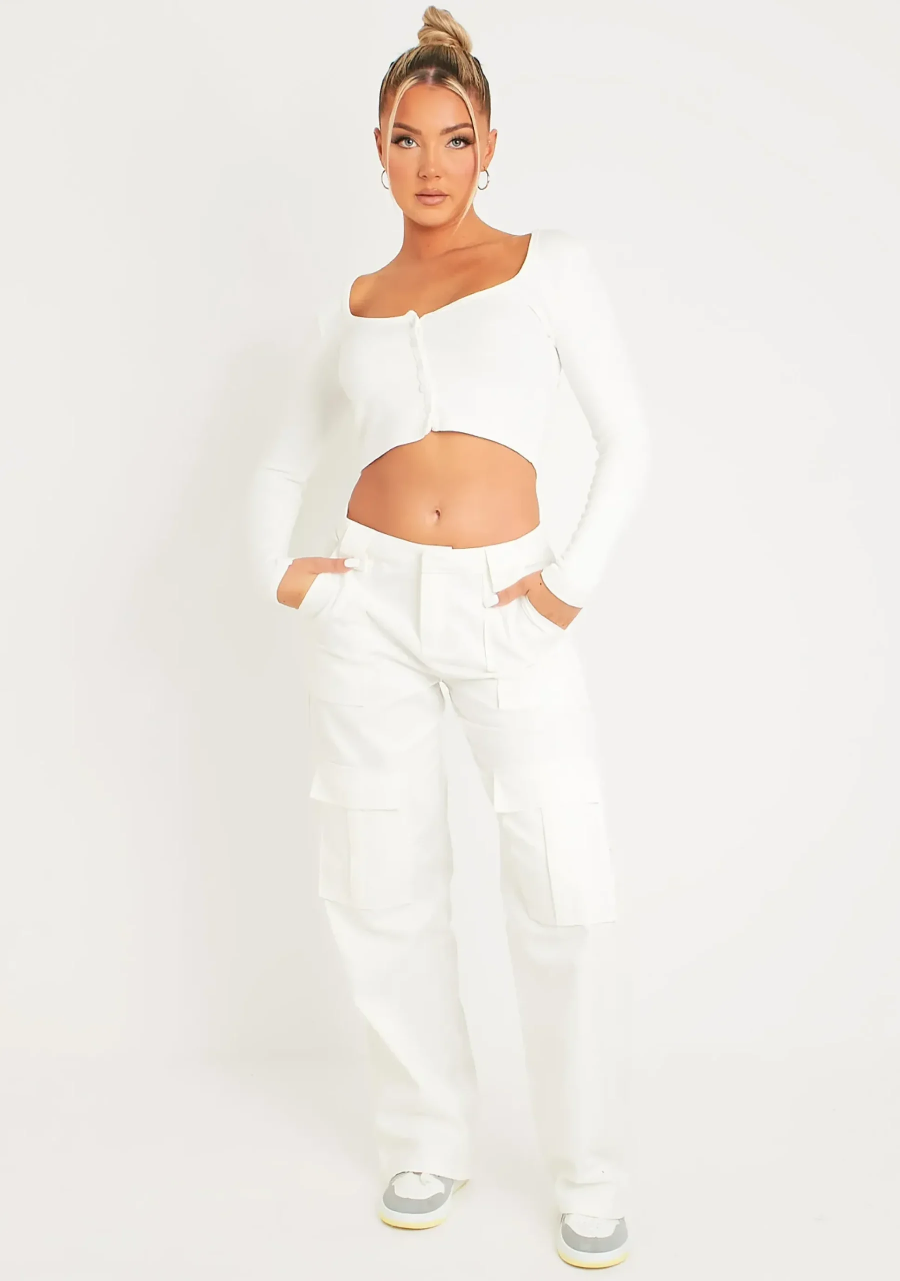 Fashion Alaia White Low Rise Cargo Trousers Women Trousers