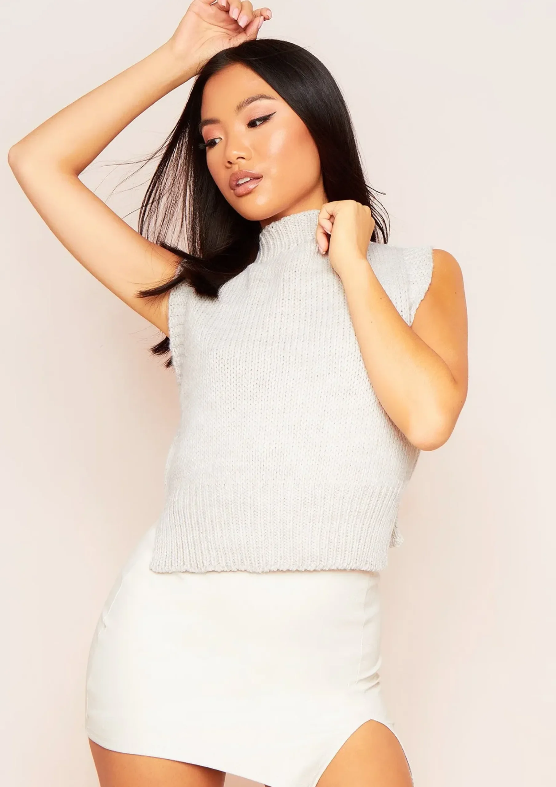 Ariana Beige Cropped Knitted Sleeveless Vest^Missy Empire Clearance