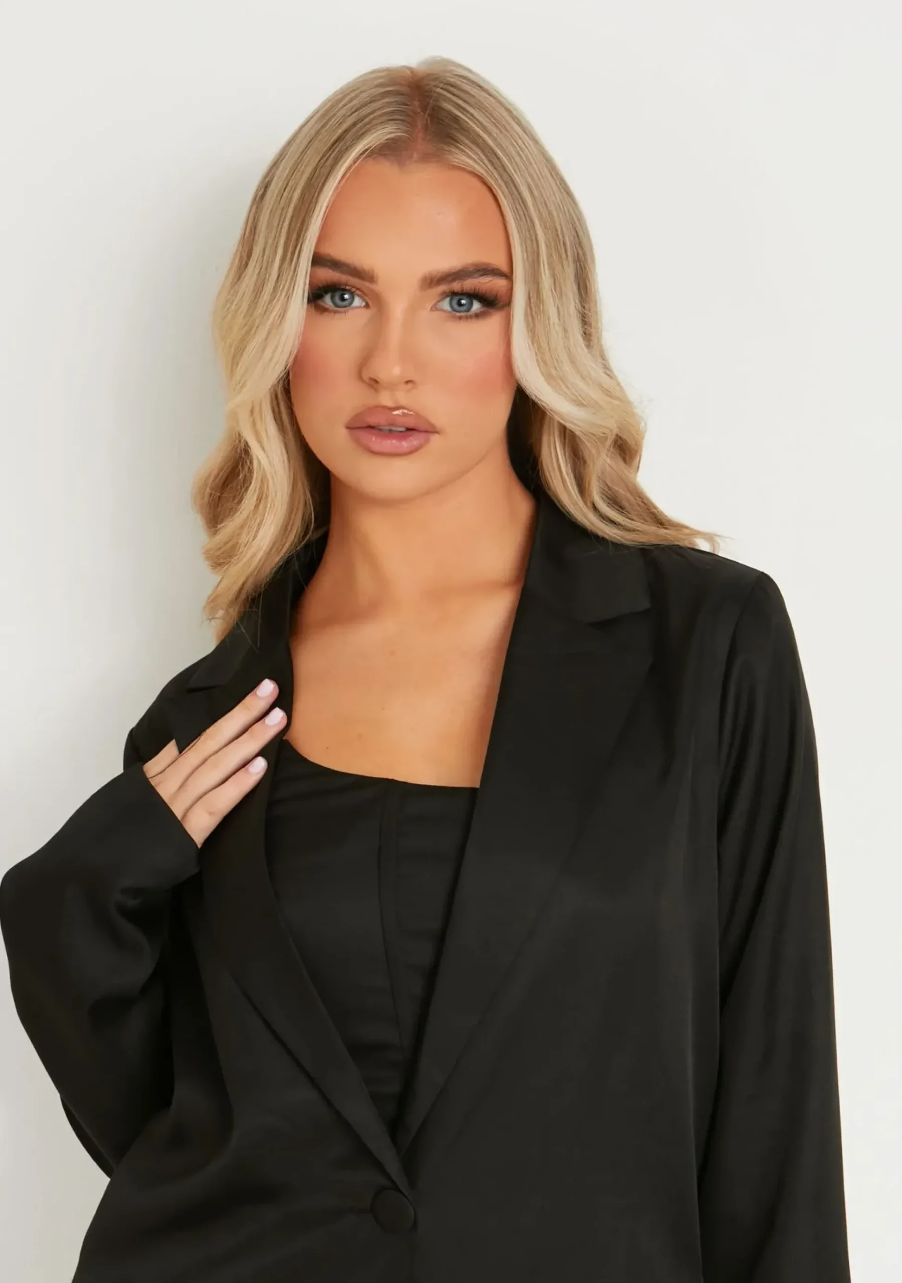 Brianna Black Oversized Blazer^Missy Empire Online