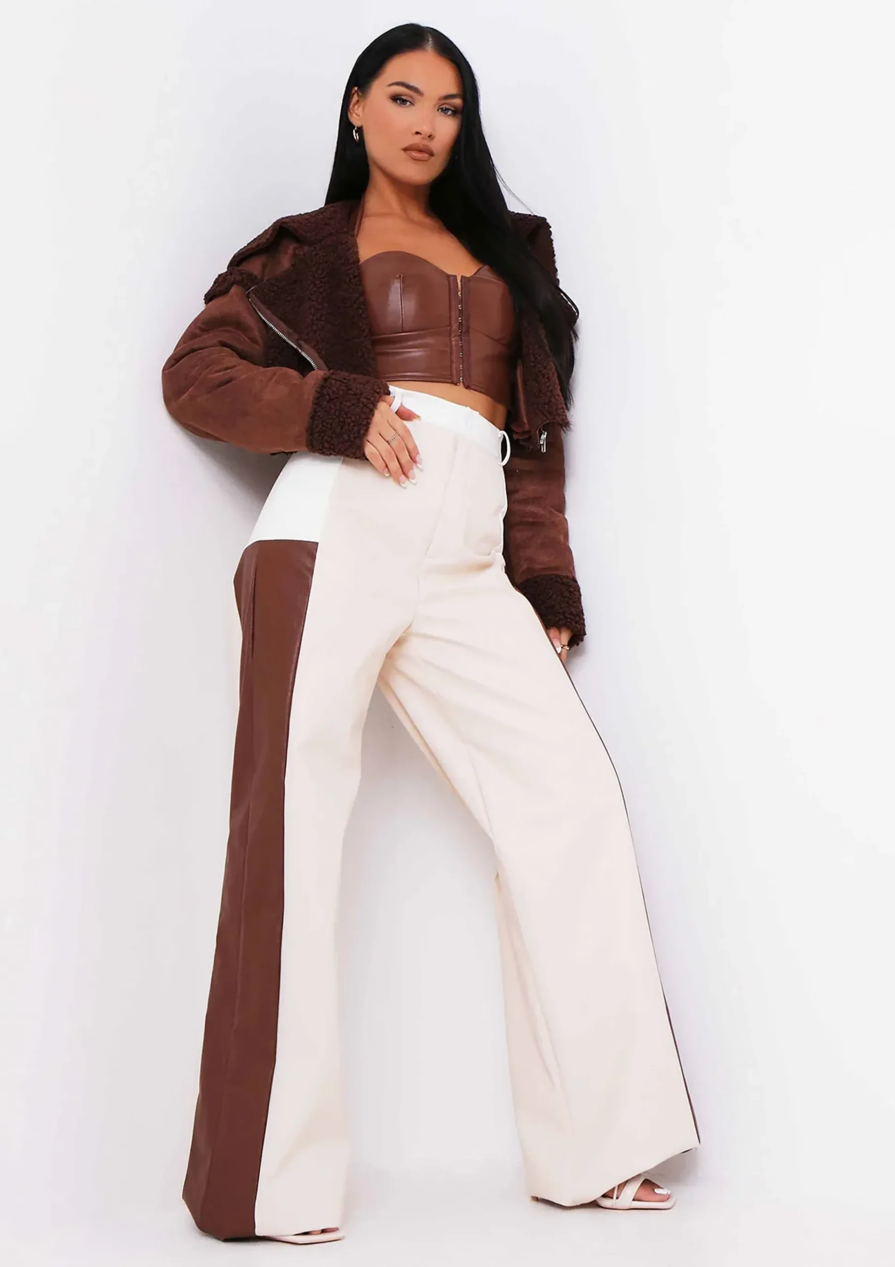 Cindy Chocolate Cropped Zipped Borg Coat^Missy Empire Fashion
