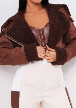 Cindy Chocolate Cropped Zipped Borg Coat^Missy Empire Fashion