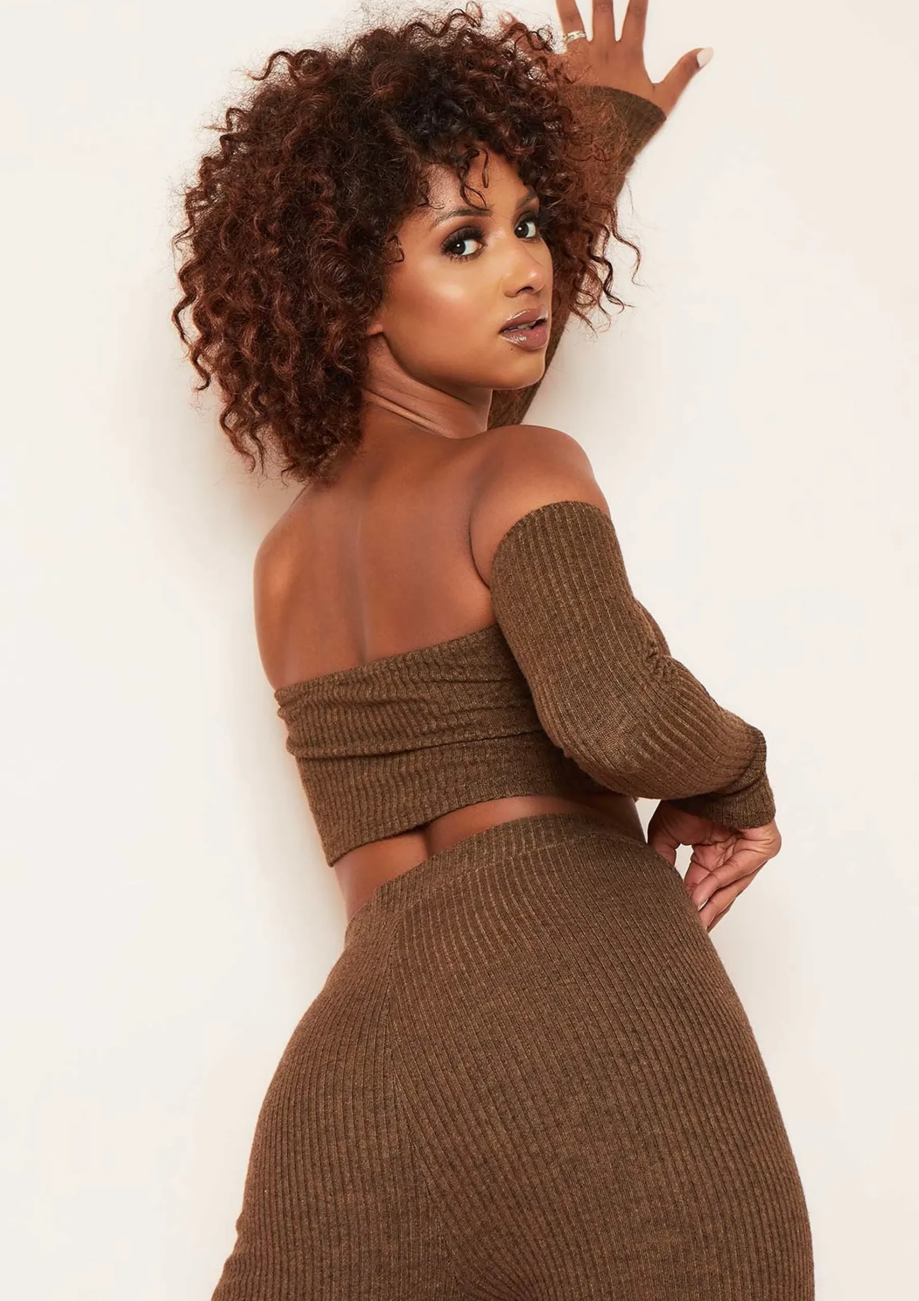 Claire Chocolate Soft Rib Bardot Long Sleeve Crop Top^Missy Empire Outlet