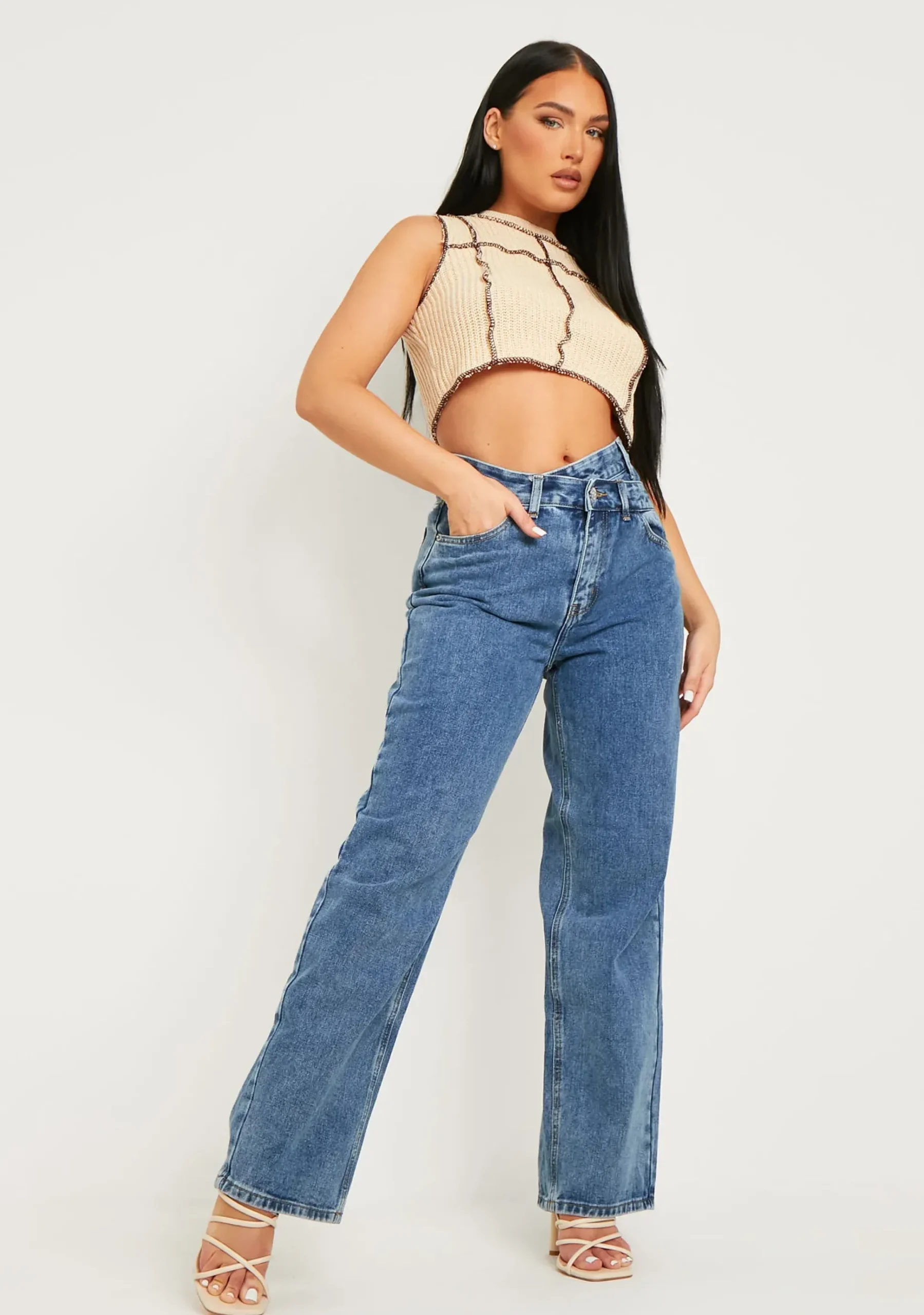 Elise Mid Wash Waist Button Detail Loose Fit Straight Leg Jeans^Missy Empire Best Sale