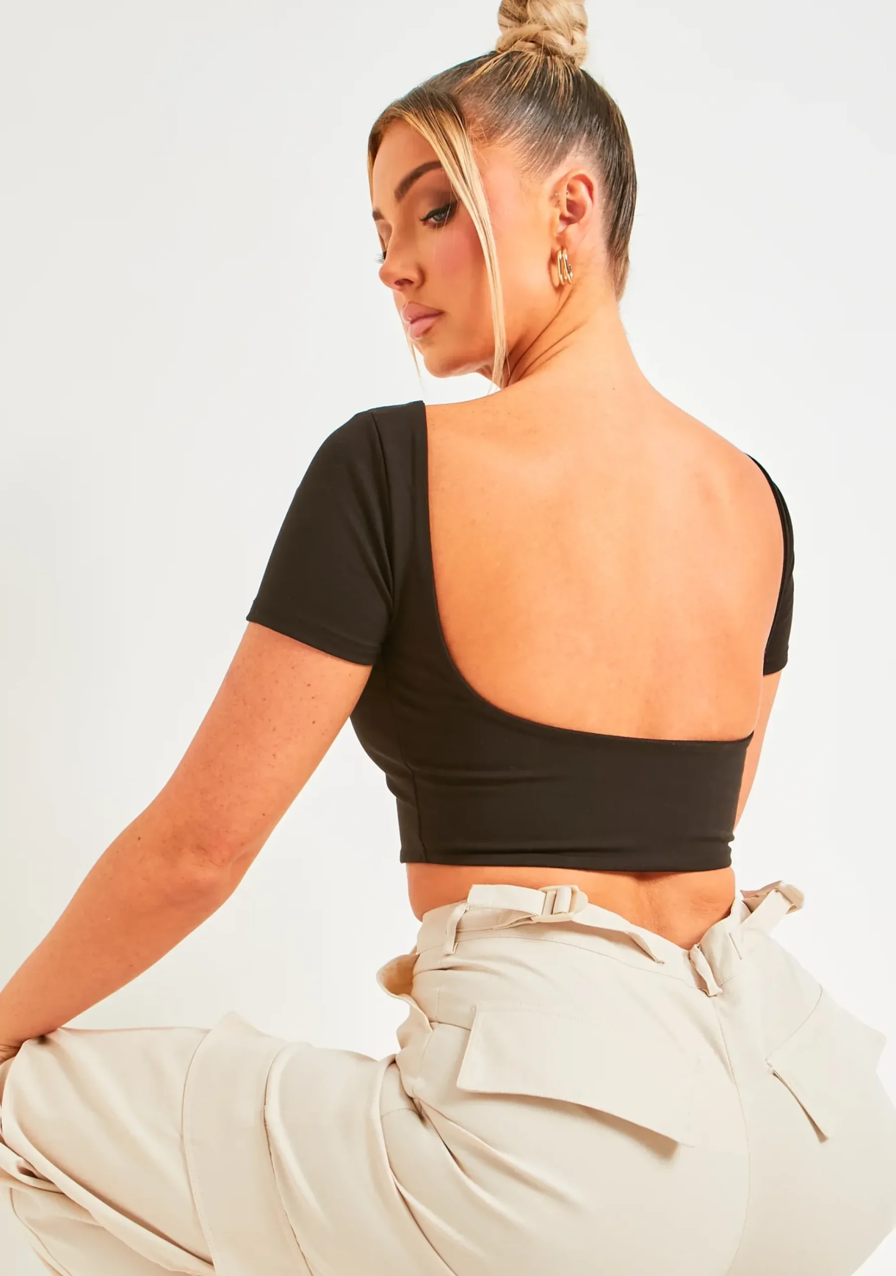Elle Black Premium Sculpt Backless Crop Top^Missy Empire Sale