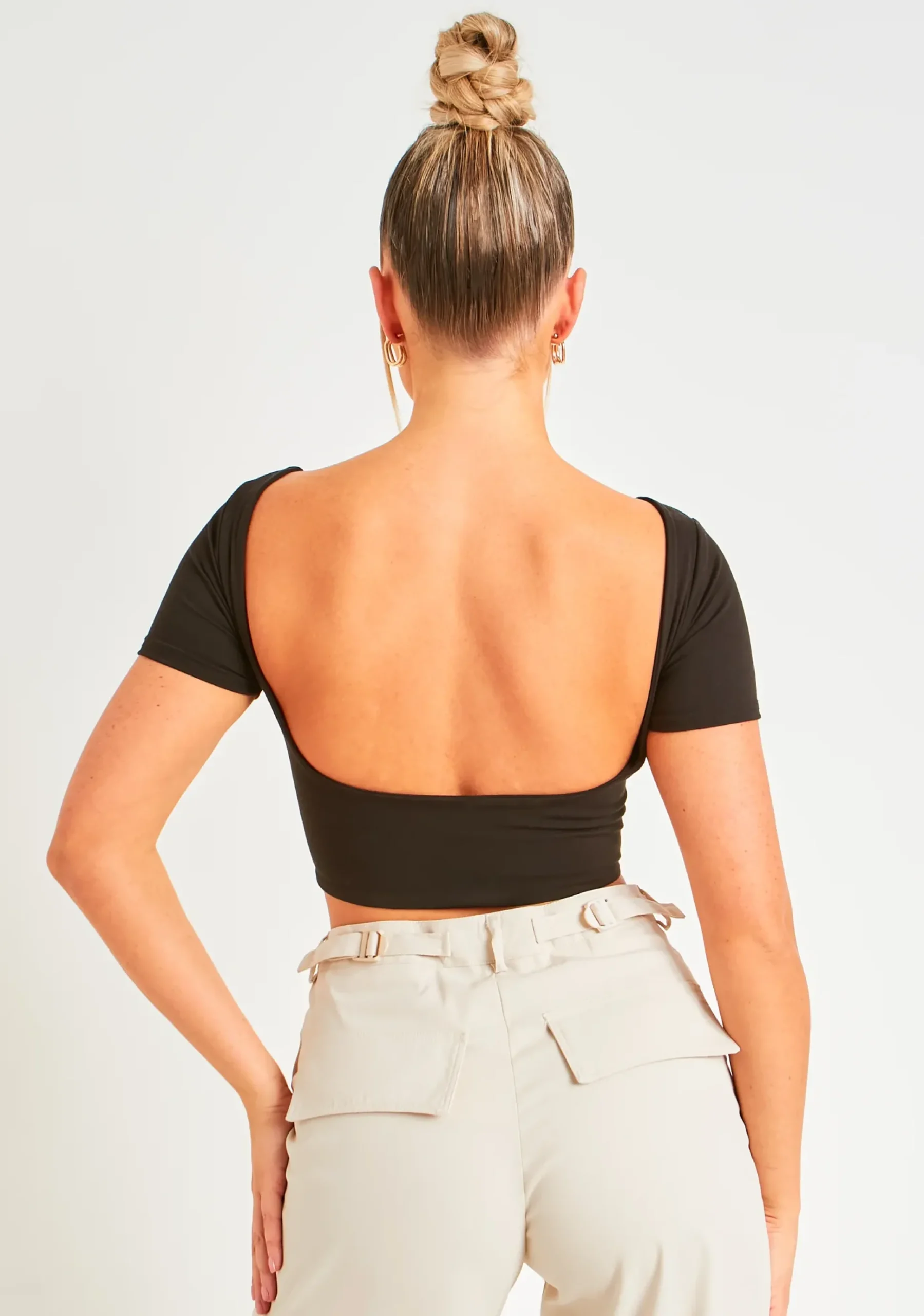 Elle Black Premium Sculpt Backless Crop Top^Missy Empire Sale