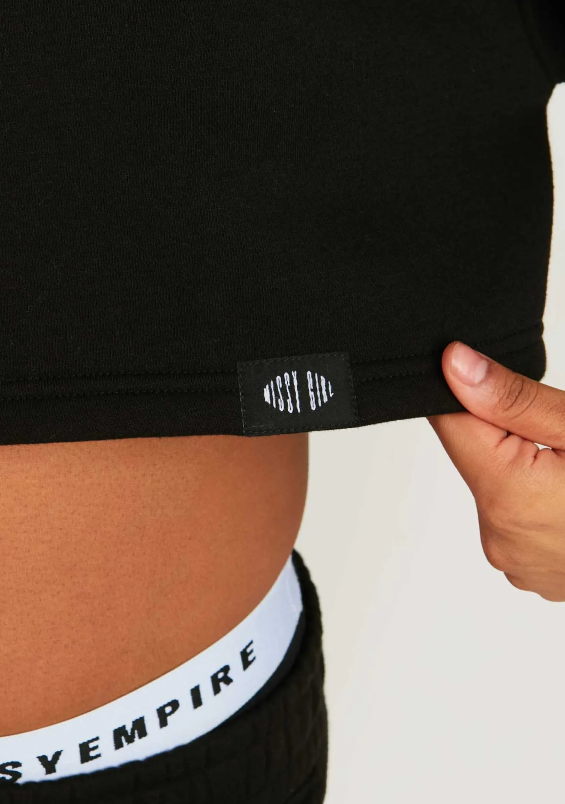 Emily Black Missy Tab Detail Cropped Sweatshirt^Missy Empire Fashion