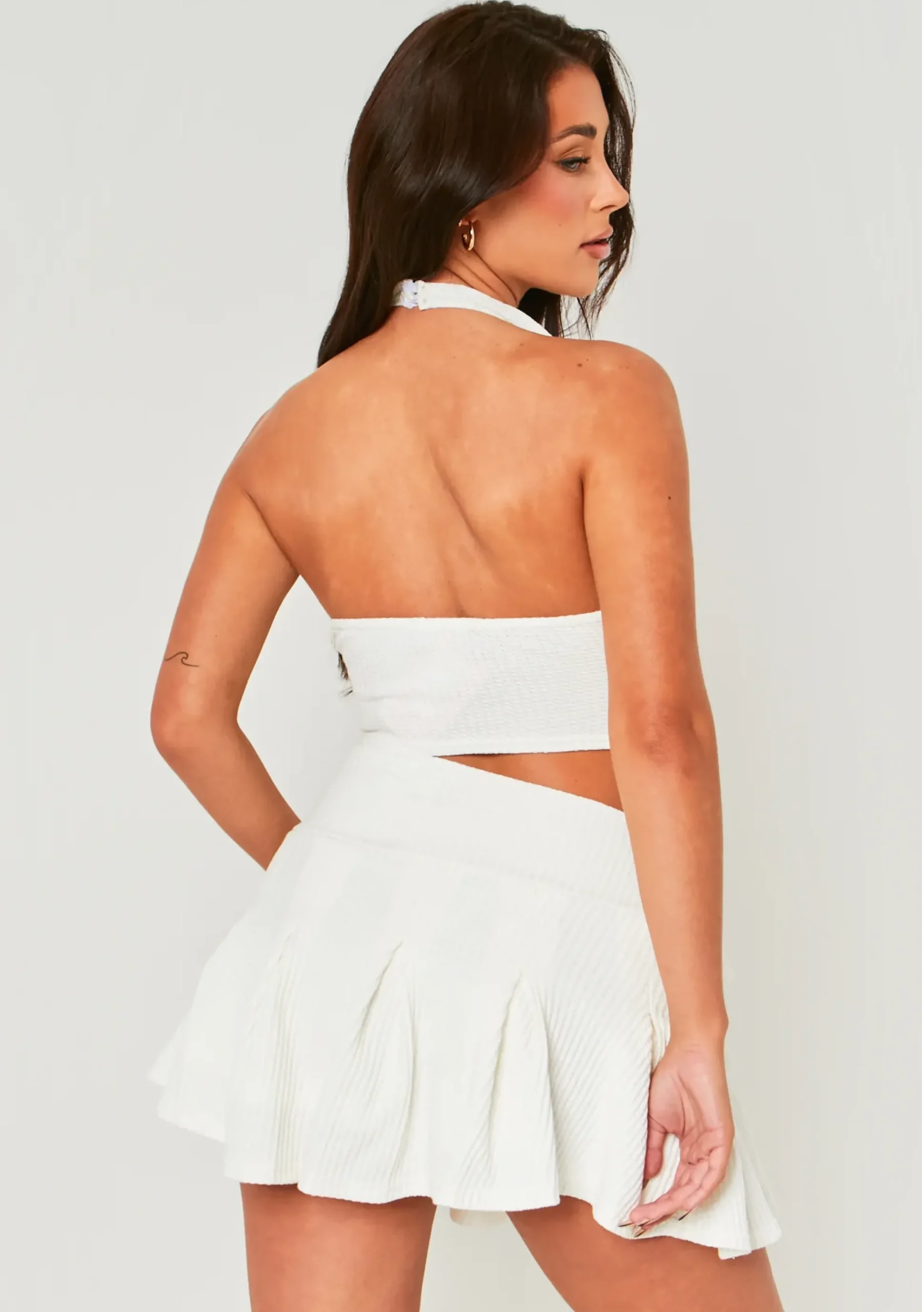 Eryn Cream Textured Ring Asymmetric Halterneck Top^Missy Empire New