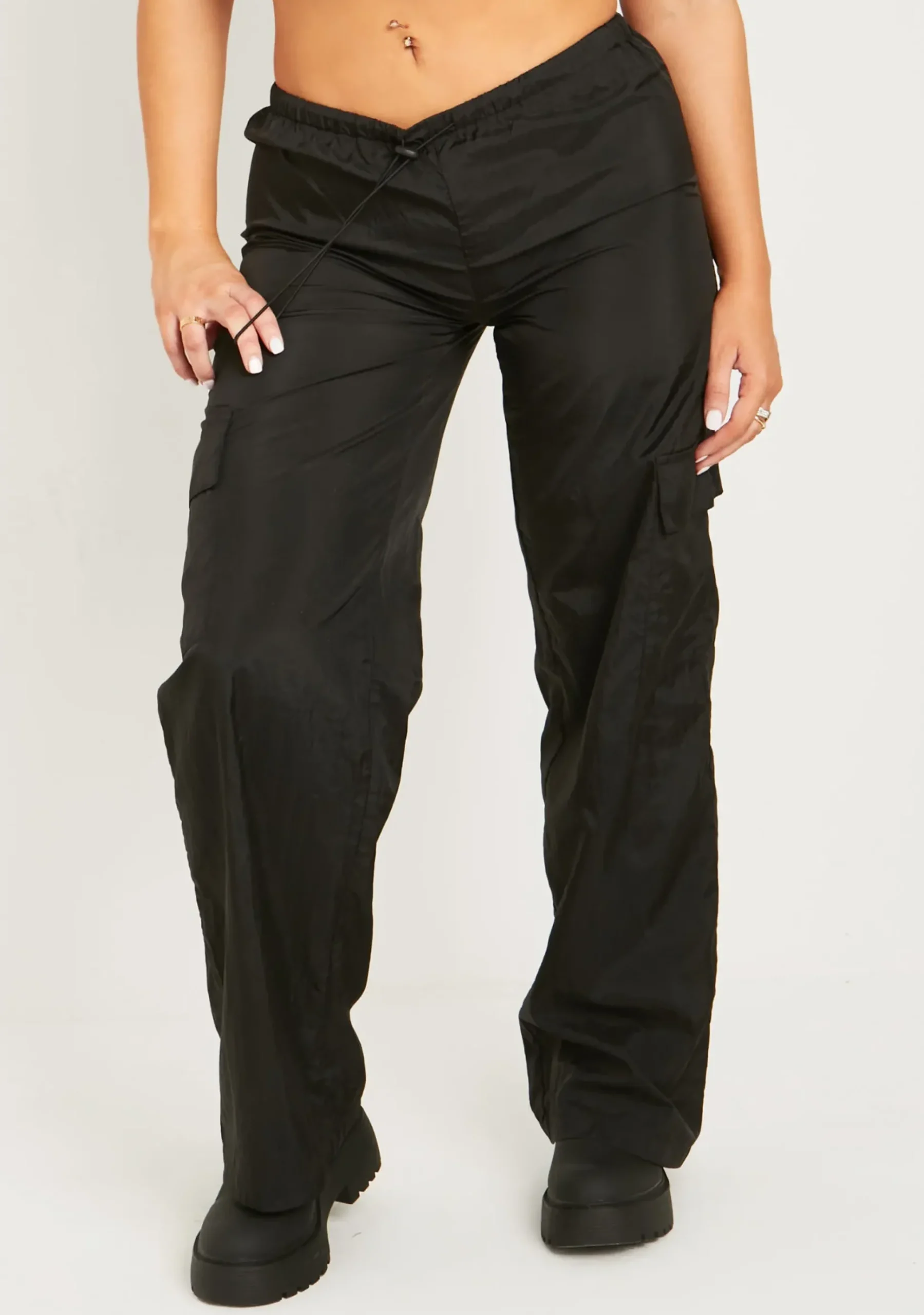 Outlet Grace Black Parachute Cargo Trousers Women Trousers