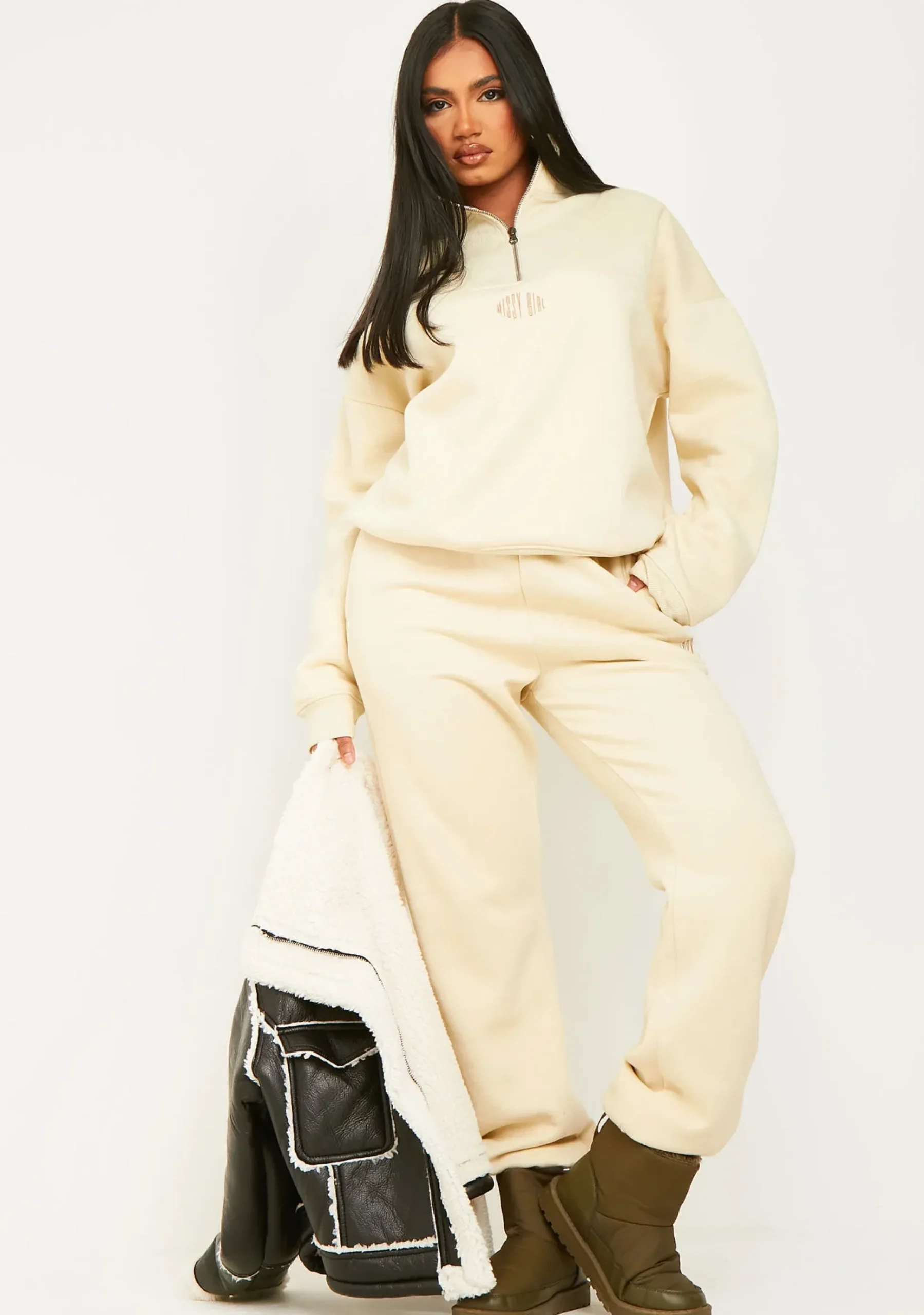 Clearance Holly Cream Missy Girl Embroidered 90's Cuffed Jogger Women Tracksuits