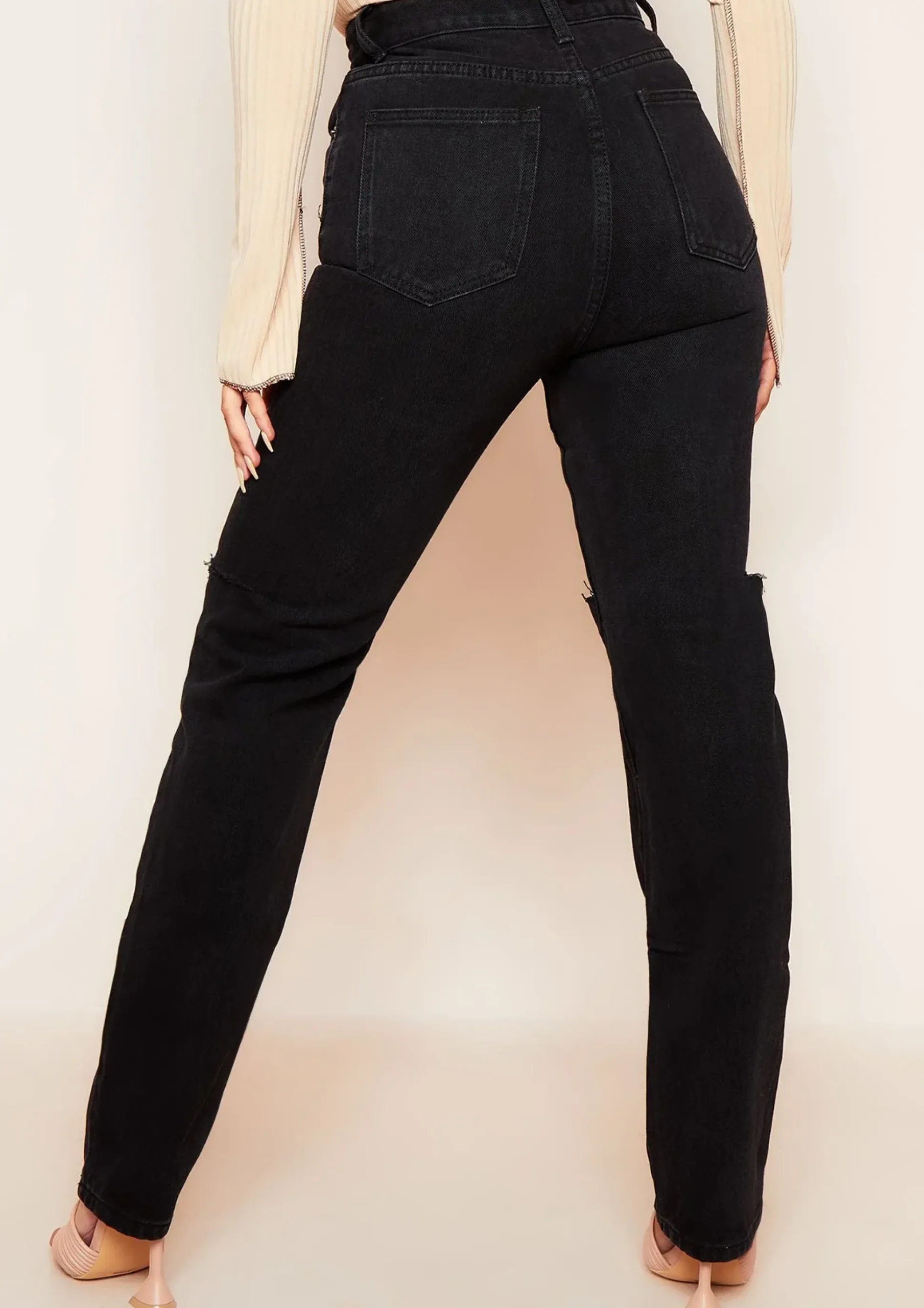 Kady Black Slashed Knee Straight Leg Jeans^Missy Empire Hot