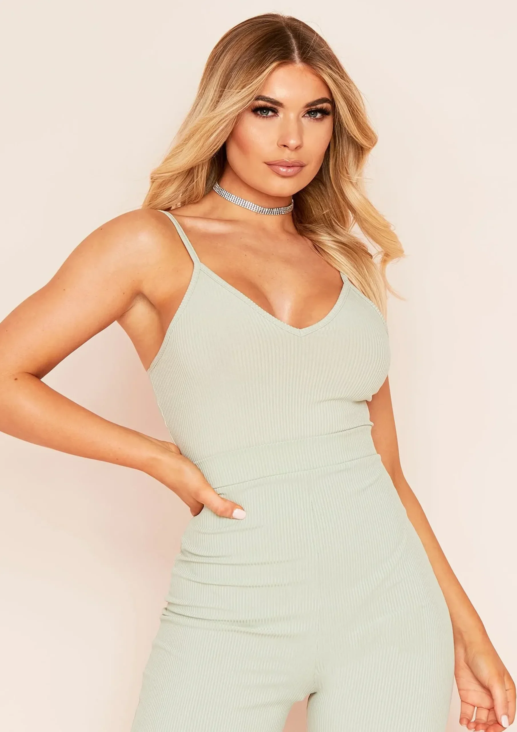 Lyla Sage Ribbed Strappy Plunge Bodysuit^Missy Empire Clearance