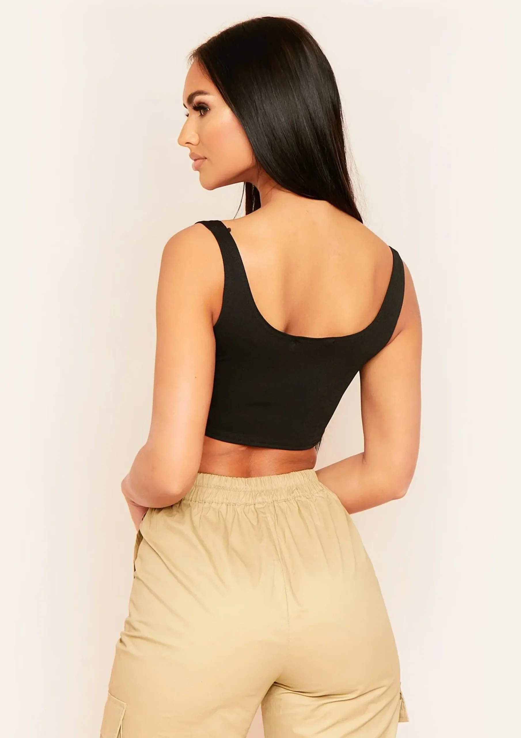 Nicanora Black Basic Cropped Vest^Missy Empire Shop