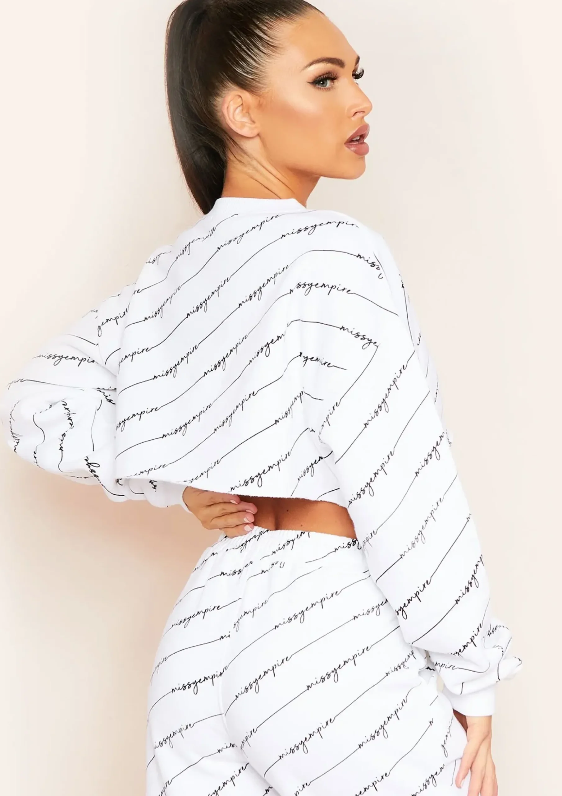 Flash Sale Sienna White Handwriting Branded Cropped Sweater Women Loungewear